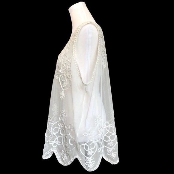 Torrid Sheer Cream Tank - Sleeveless Top - Scalloped Bottom Edge - Sz 2 - Picture 7 of 11